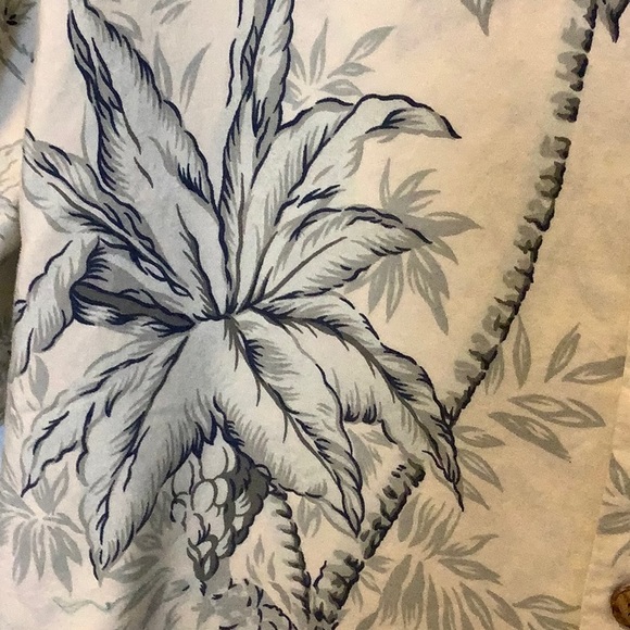 ⛵️ Men’s Tommy Bahama Short Sleeve Shirt - Picture 4 of 7